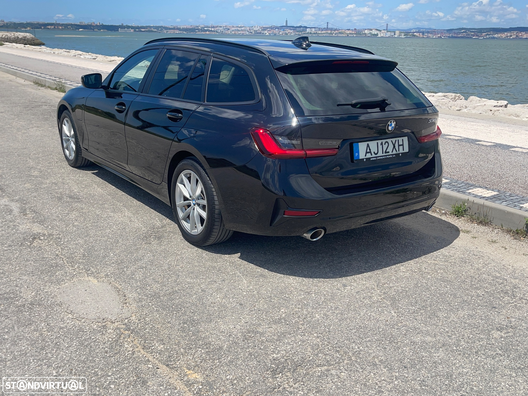 BMW 330 e Touring Line Sport Auto - 3