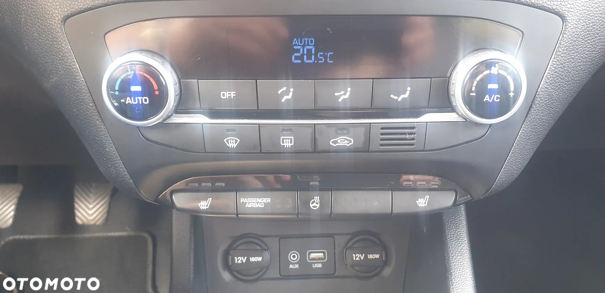 Hyundai i20 1.4 YES Gold - 32