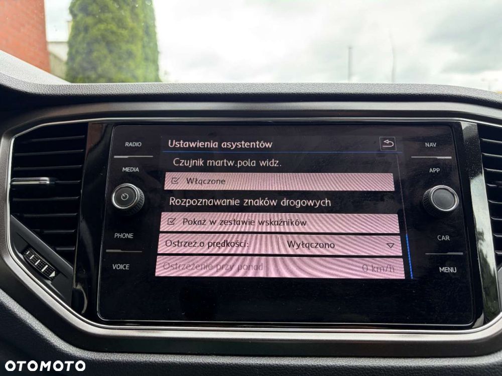 Volkswagen T-Roc 1.5 TSI Style - 25