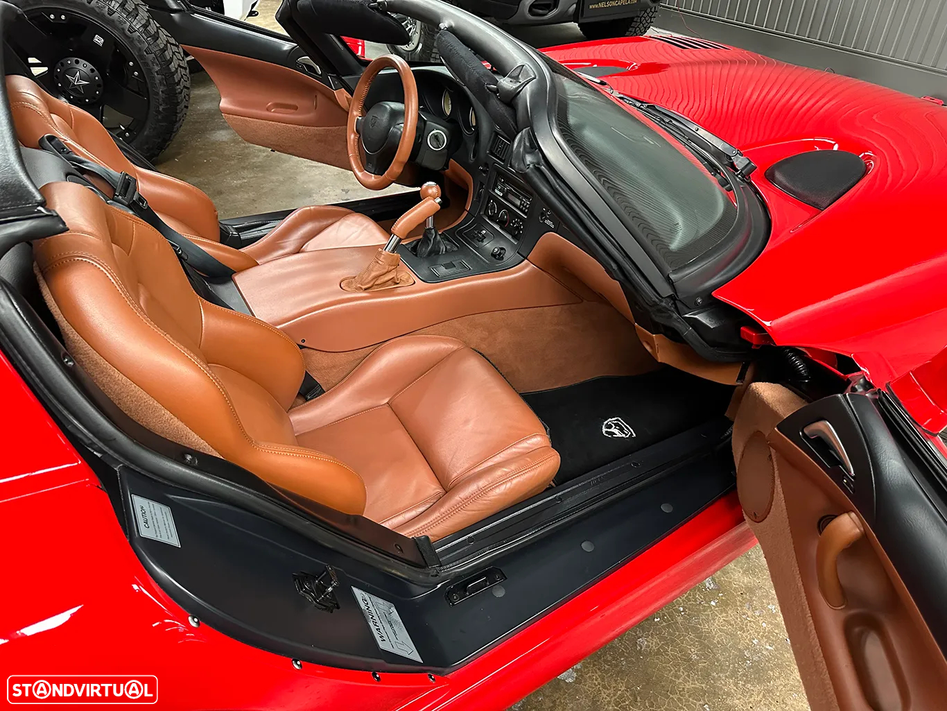 Dodge Viper R/T10 8.0 V10 - 18