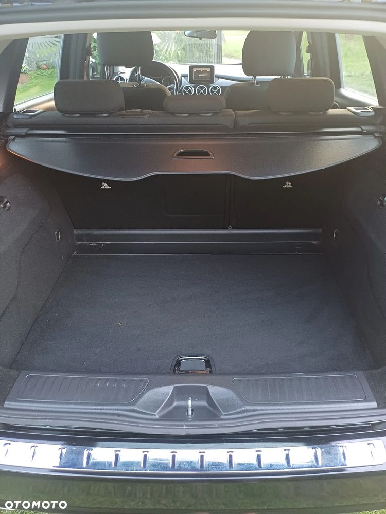 Mercedes-Benz Klasa B 250 7G-DCT SCORE - 16
