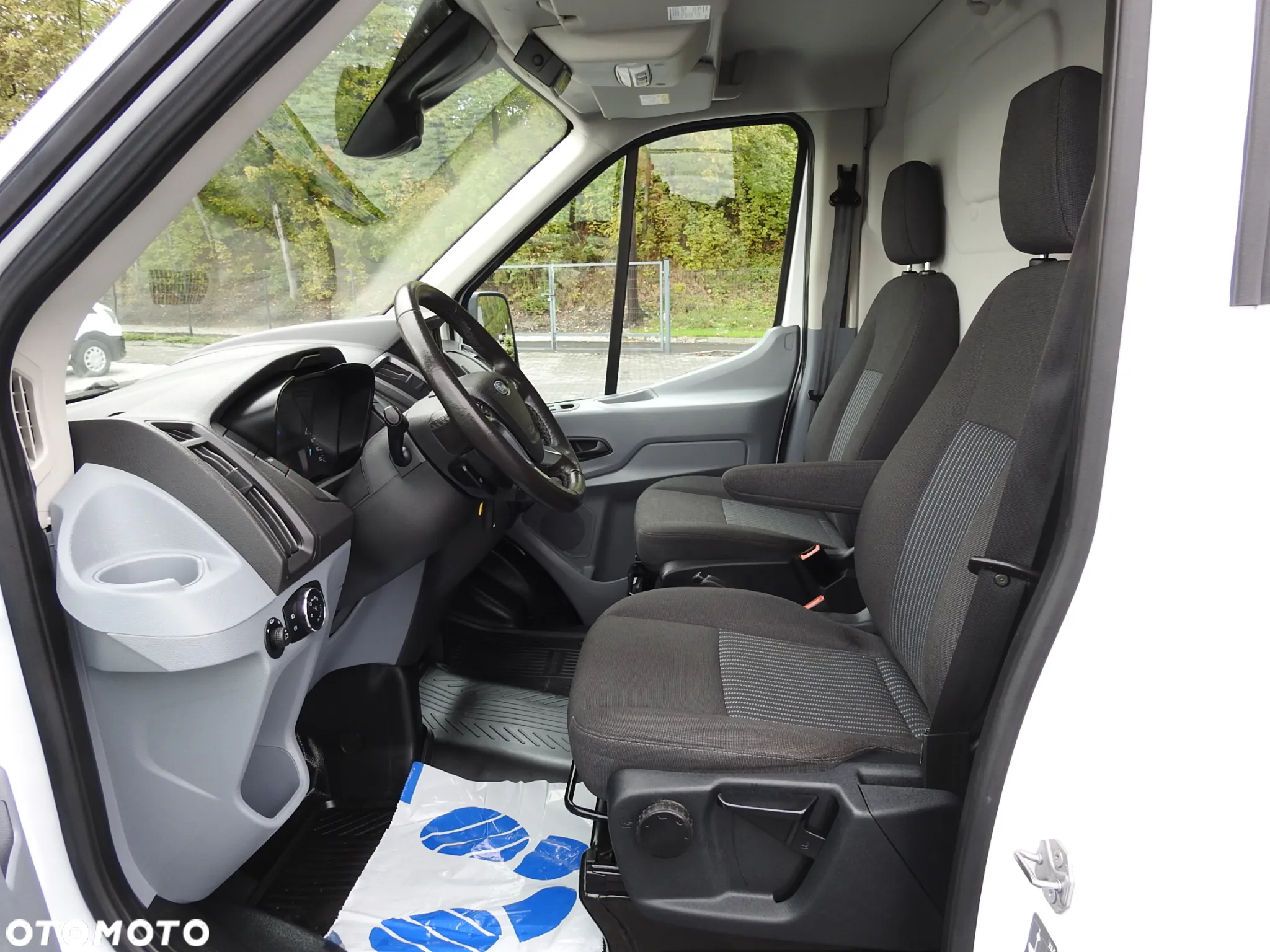 Ford TRANSIT FURGON CHŁODNIA 0*C FUNKCJA GRZANIA ZASILANIE 230V TEMPOMAT NAWIGACJA KLIMATYZACJA LEDY 130KM [ E41585 ] - 31