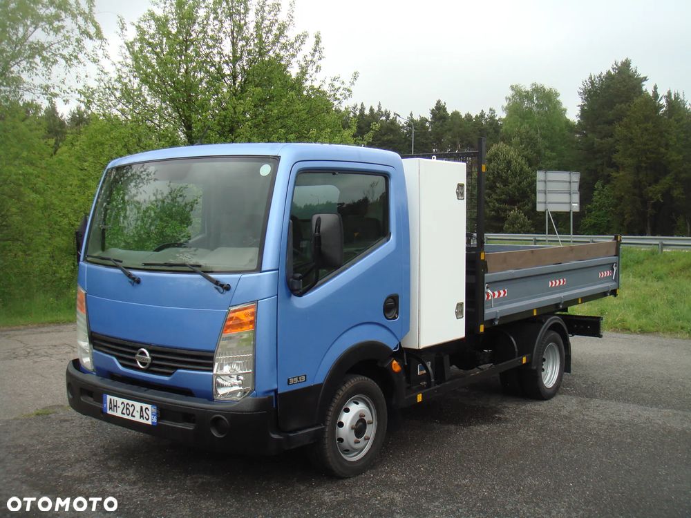 Nissan CABSTAR - 2