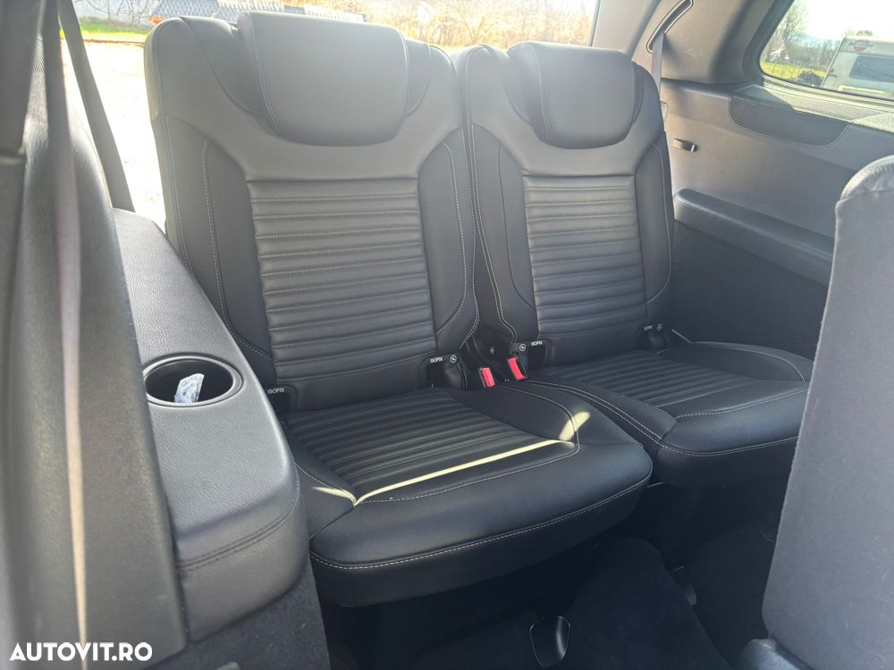 Mercedes-Benz GLS - 36