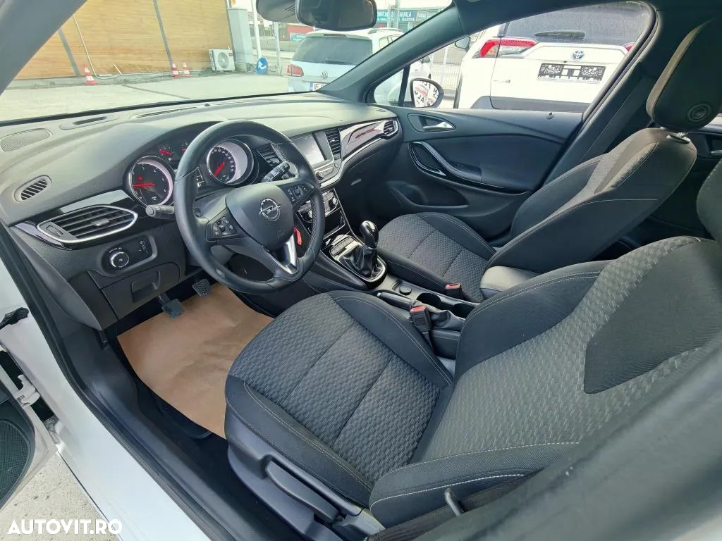 Opel Astra 1.6 D (CDTI DPF ecoFLEX) Start/Stop Excellence - 11