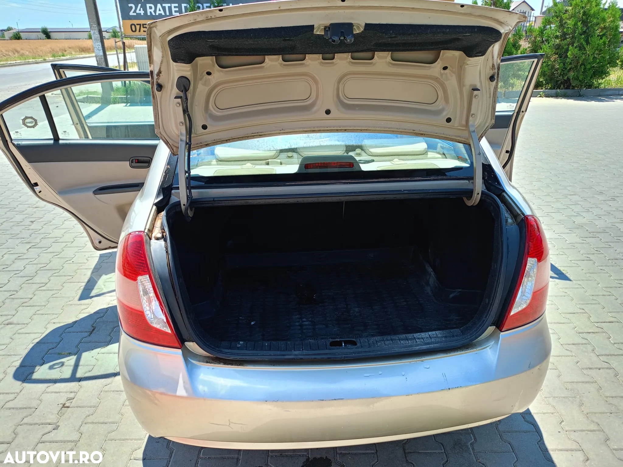 Hyundai Accent - 7
