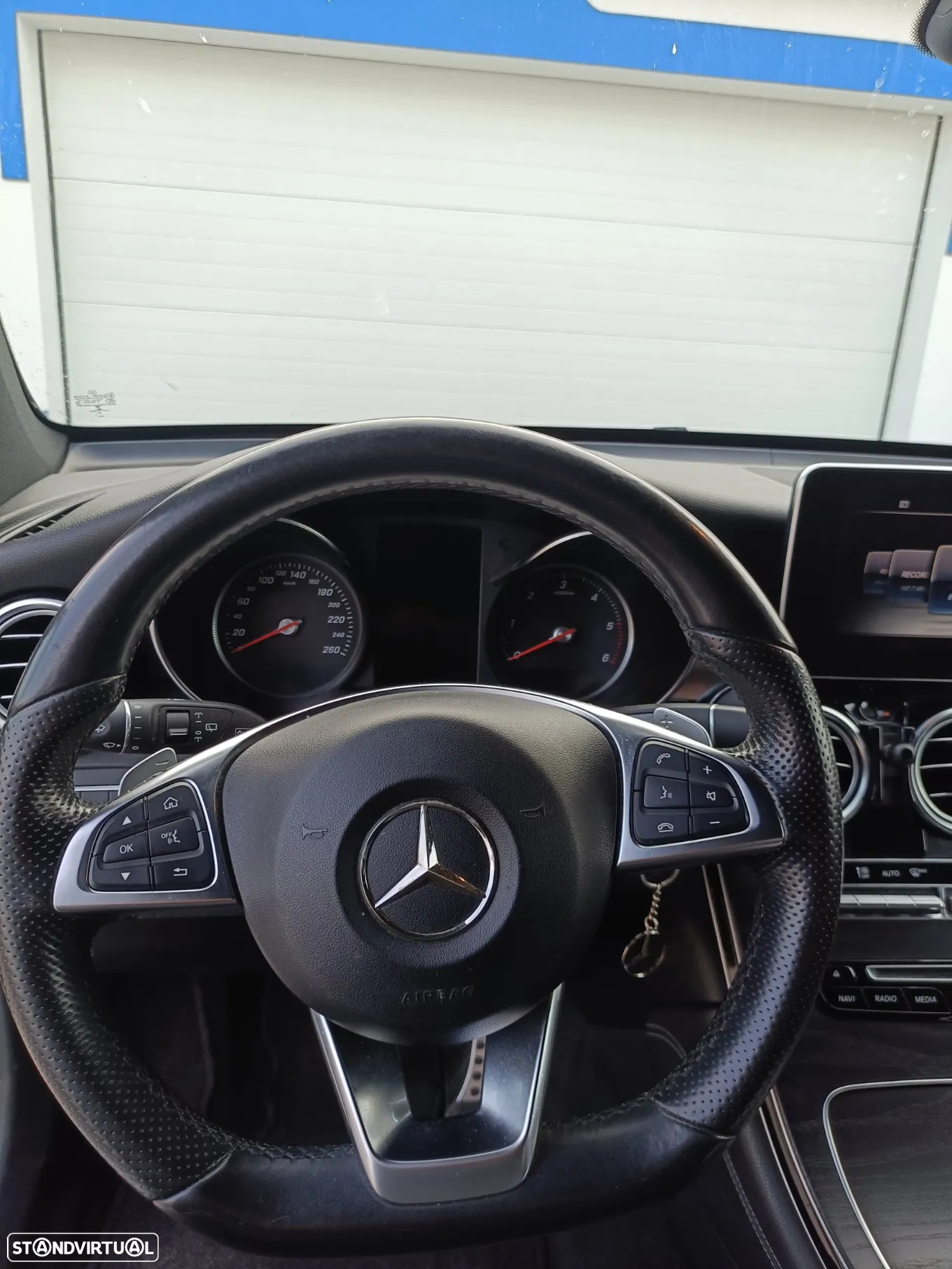 Mercedes-Benz GLC 250 d 4Matic 9G-TRONIC AMG Line - 9