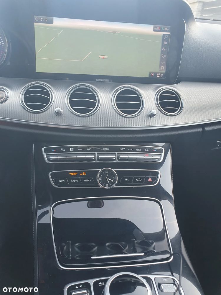 Mercedes-Benz Klasa E 220 d 9G-TRONIC Avantgarde - 10