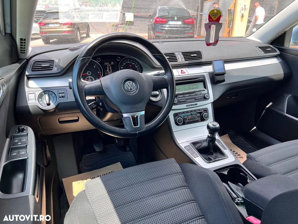 Volkswagen Passat 2.0 Blue TDI SCR Highline - 16