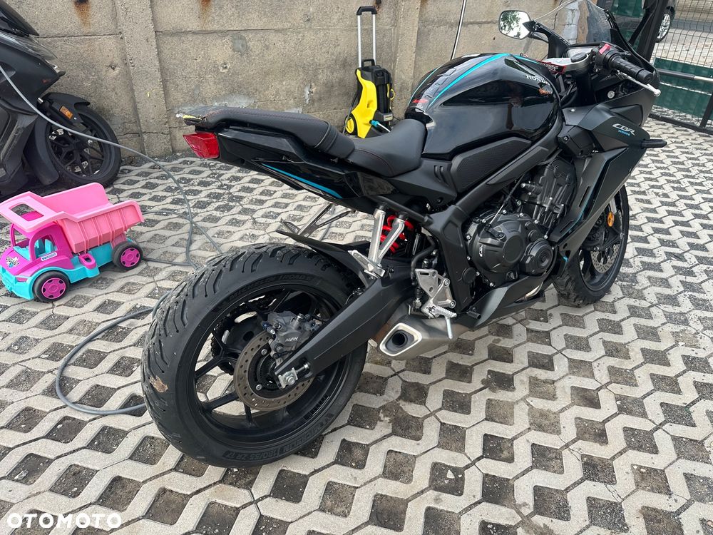 Honda CBR - 6
