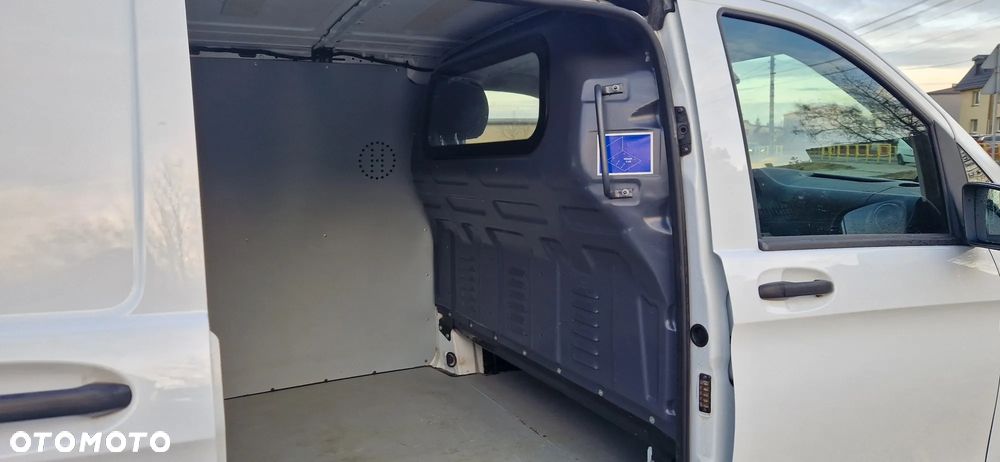 Mercedes-Benz VITO - 17