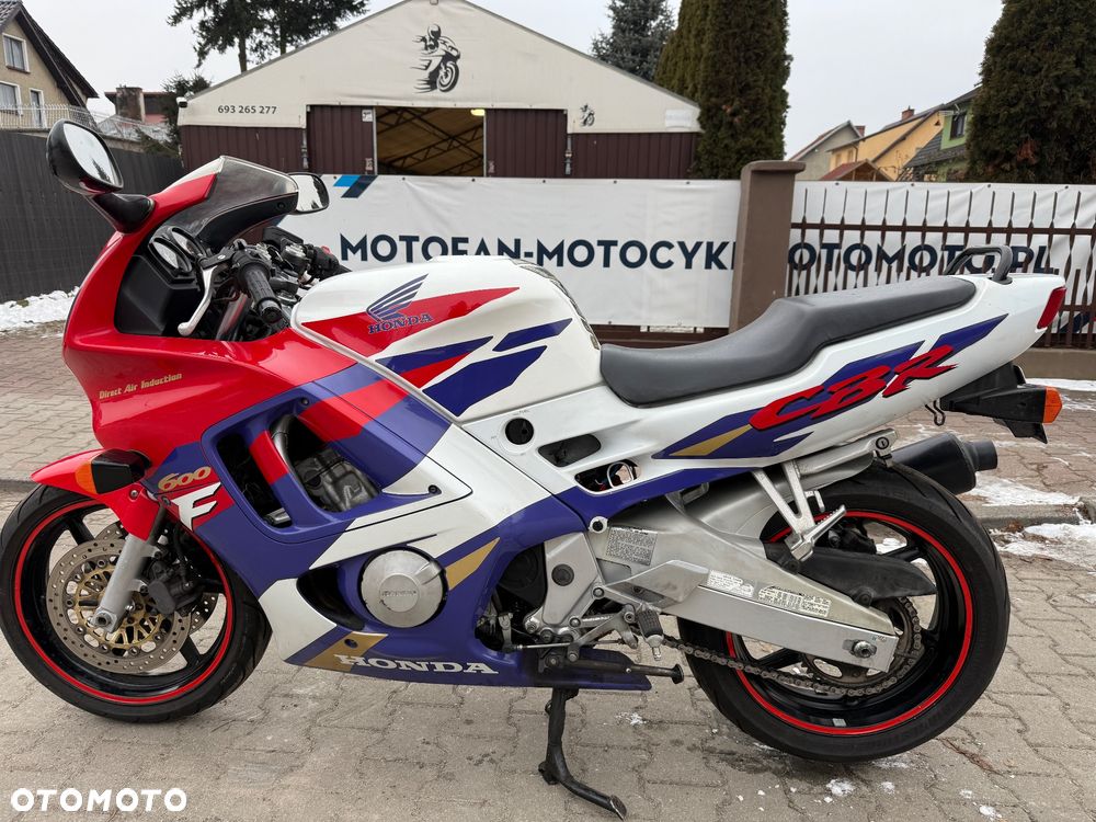 Honda CBR - 18