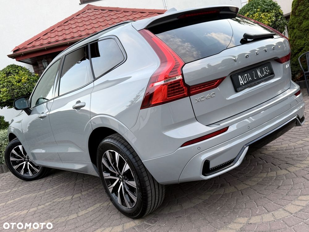 Volvo XC 60 B4 D AWD Plus Dark - 7