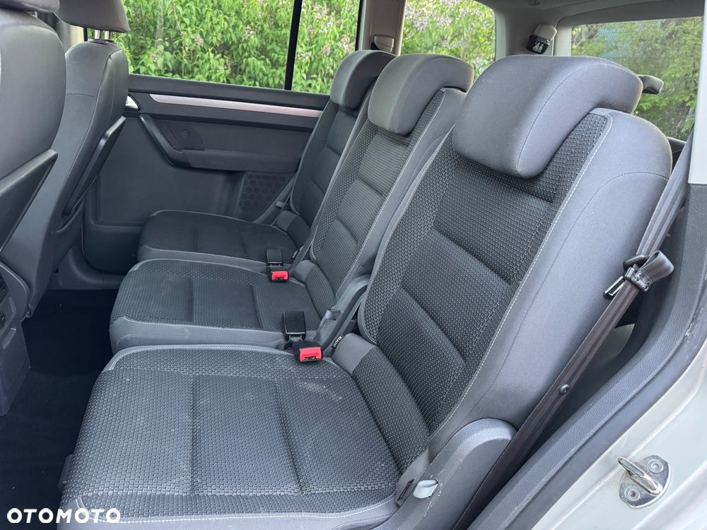 Volkswagen Touran 1.6 TDI DPF BlueMotion Technology Highline - 15