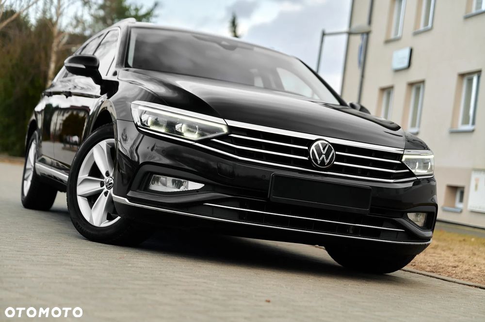 Volkswagen Passat Variant 2.0 TDI EVO Elegance DSG - 18