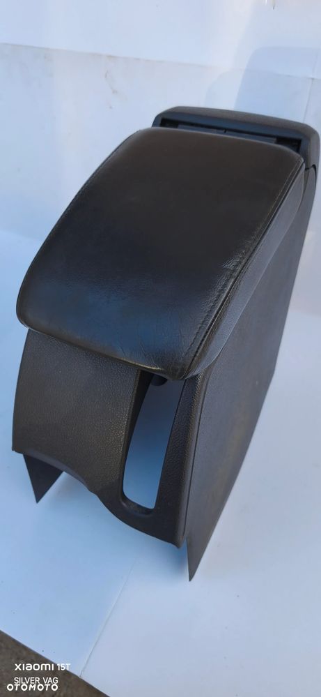 Podłokietnik skórzany VW Golf 5 skóra tunel nawiewu - 9