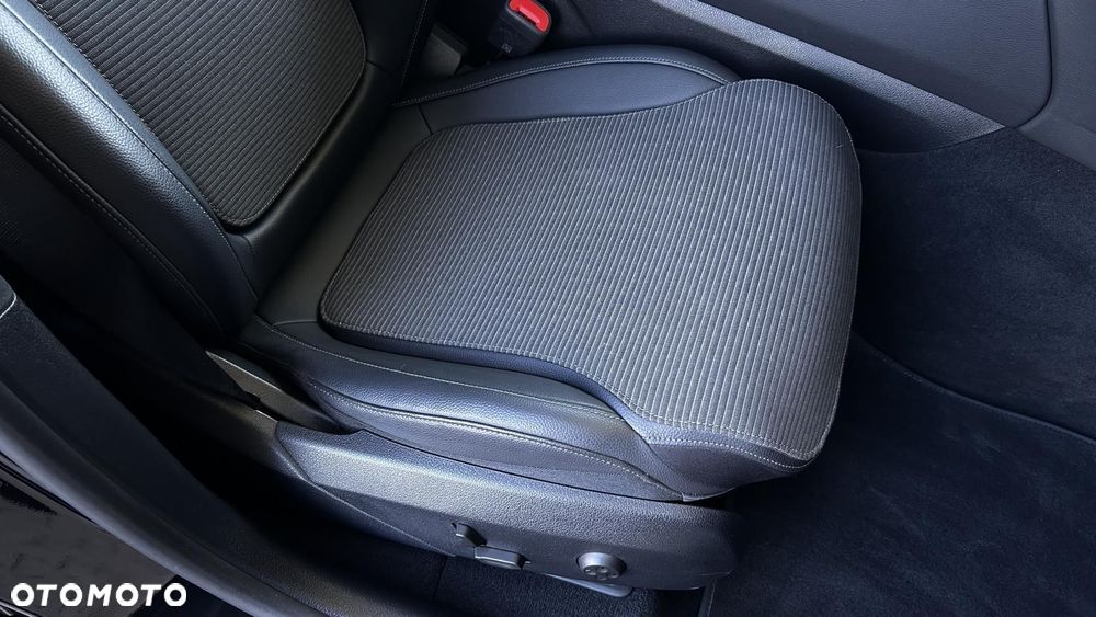 Mercedes-Benz GLC - 26