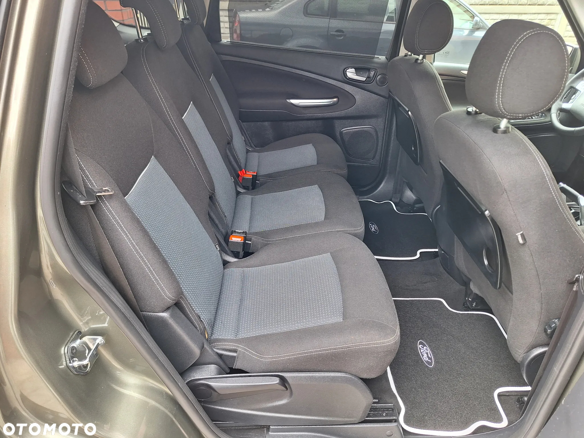 Ford S-Max 2.0 TDCi DPF Titanium - 26