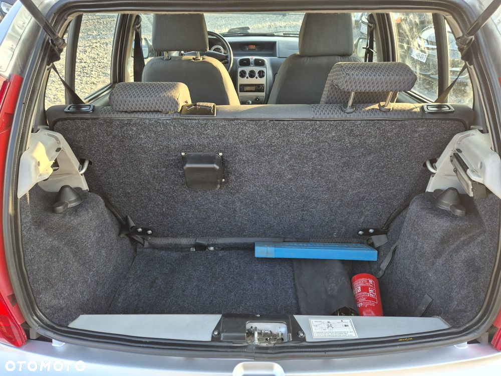 Tata Indica 1.4 GLS - 16