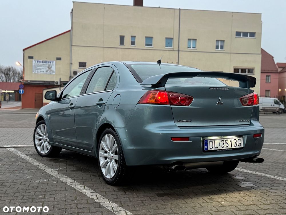 Mitsubishi Lancer 1.8 CVT Invite - 3