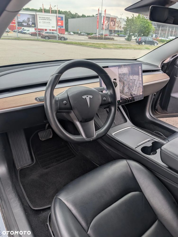 Tesla Model 3 - 17