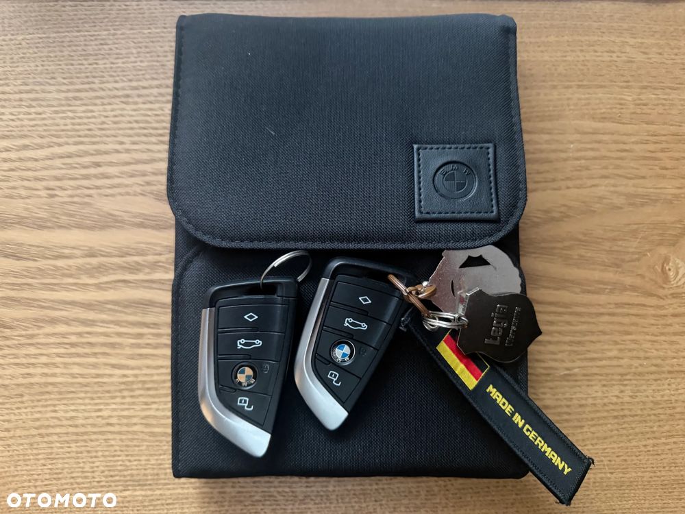 BMW Seria 3 320d xDrive Advantage - 25