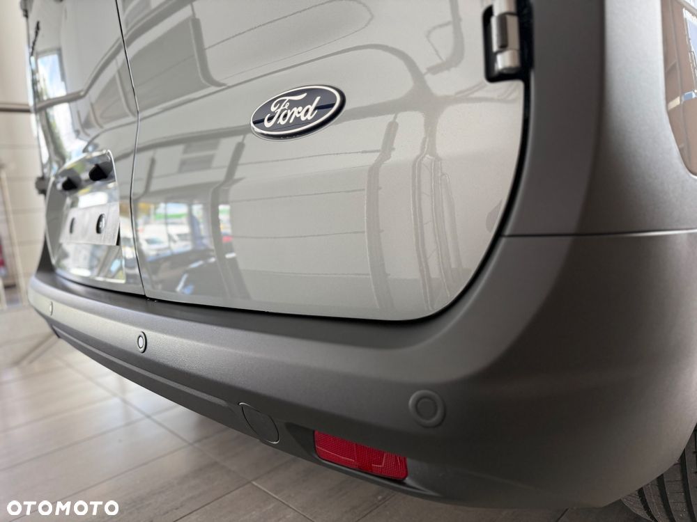 Ford Transit Courier - 9