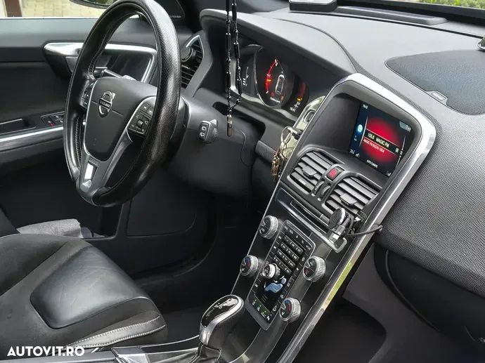 Volvo XC 60 - 8