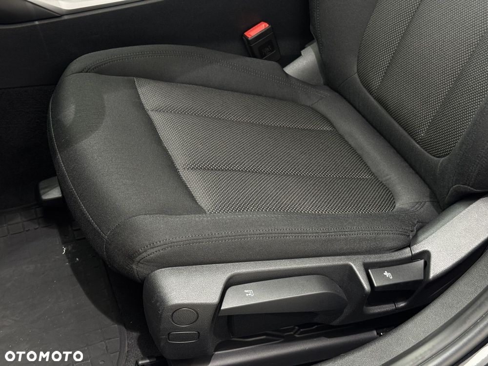 BMW Seria 3 318i Advantage - 11