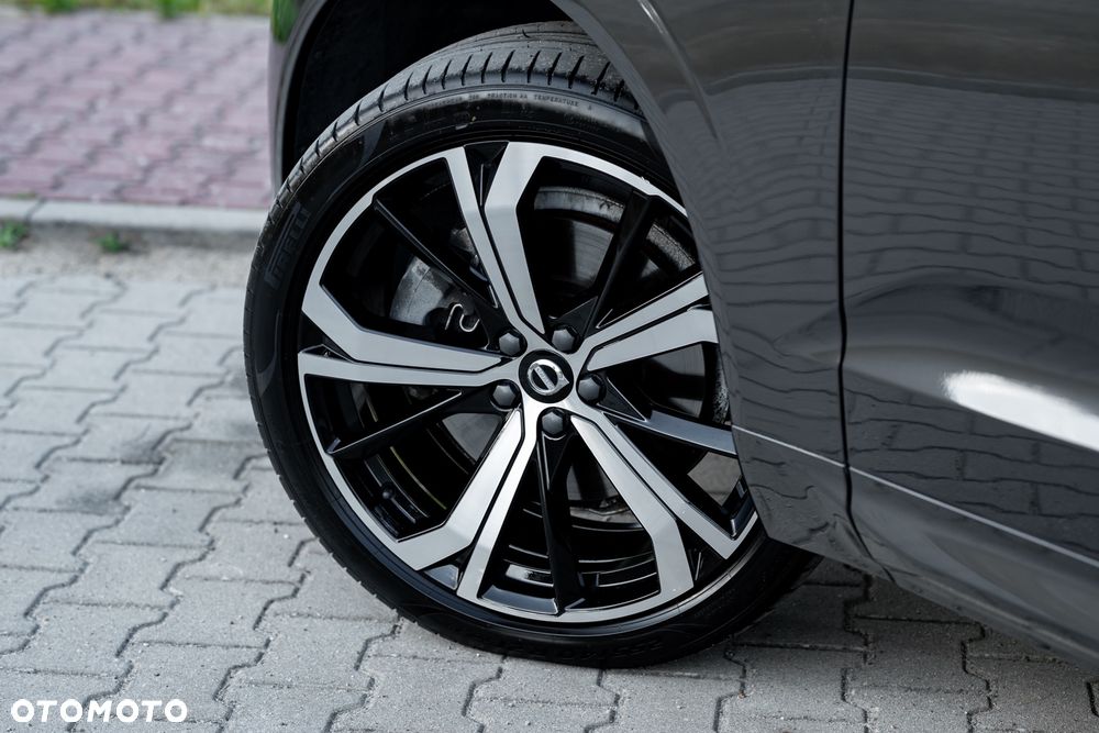 Volvo XC 60 D5 AWD R-Design - 12
