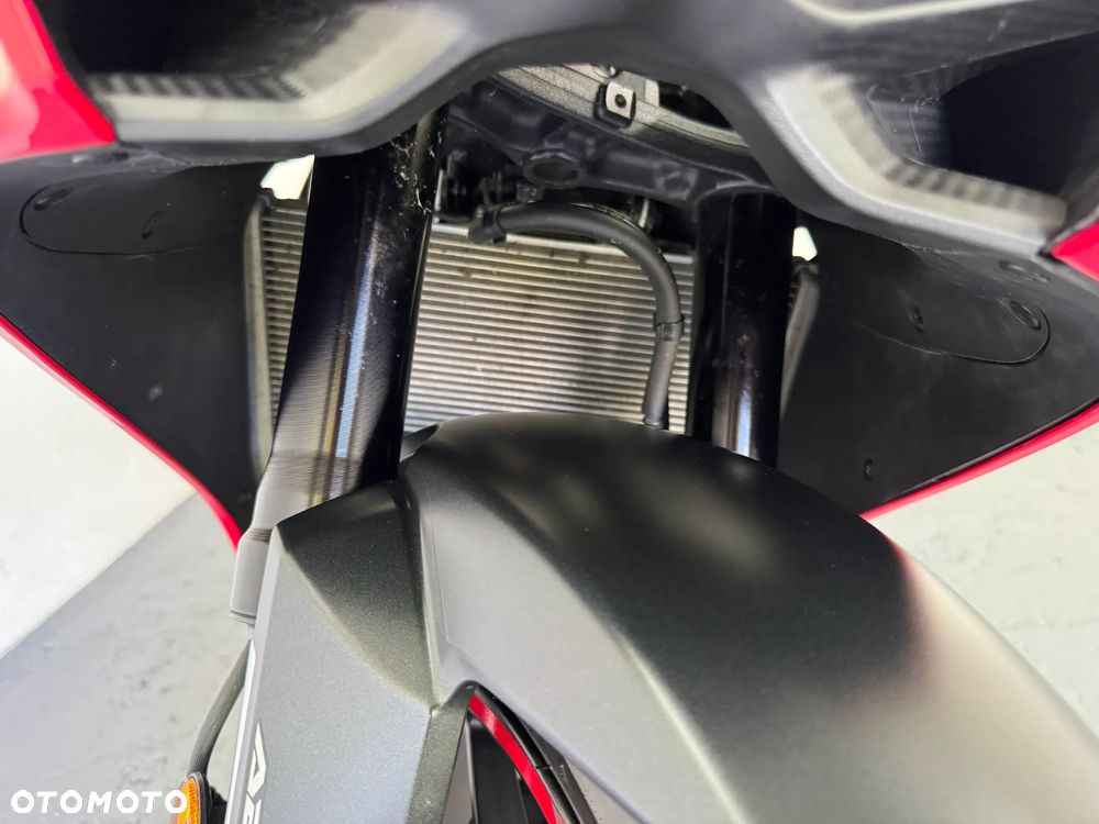 Honda CBR - 32