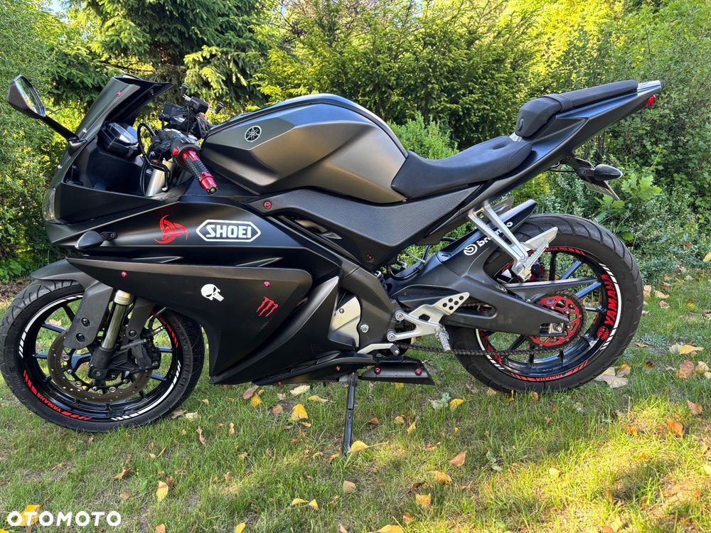 Yamaha YZF - 1