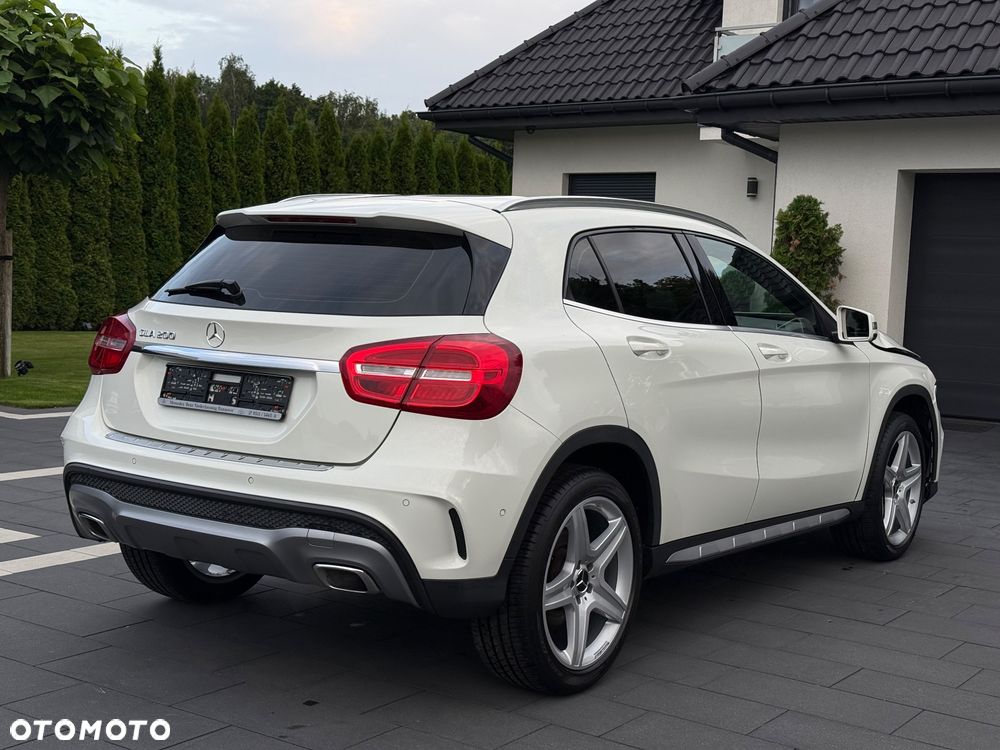Mercedes-Benz GLA 200 AMG Line - 7