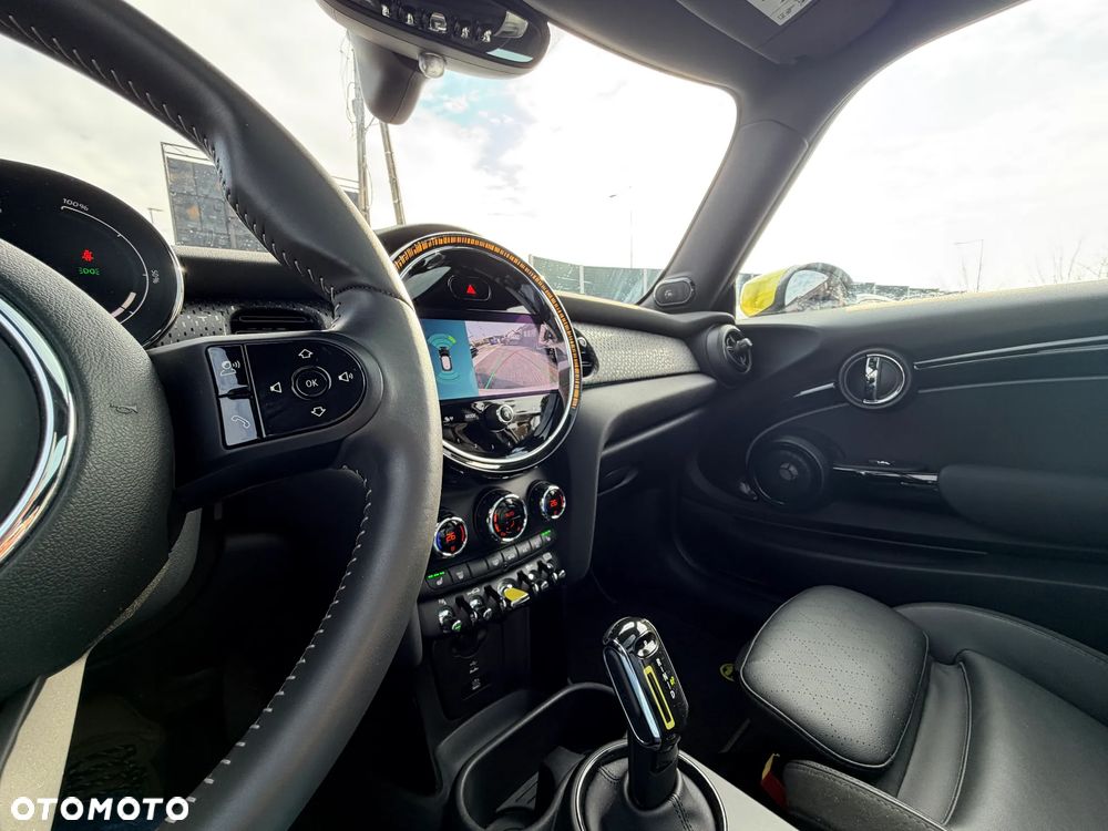 MINI Cooper SE Electric Trim - 21