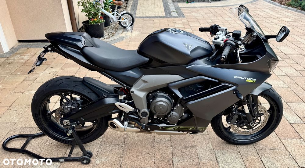 Triumph Daytona - 4