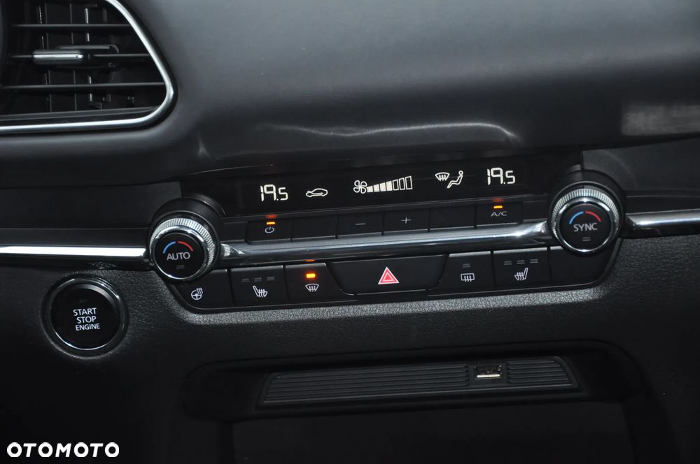 Mazda CX-30 SKYACTIV-X 2.0 M-Hybrid SELECTION - 32