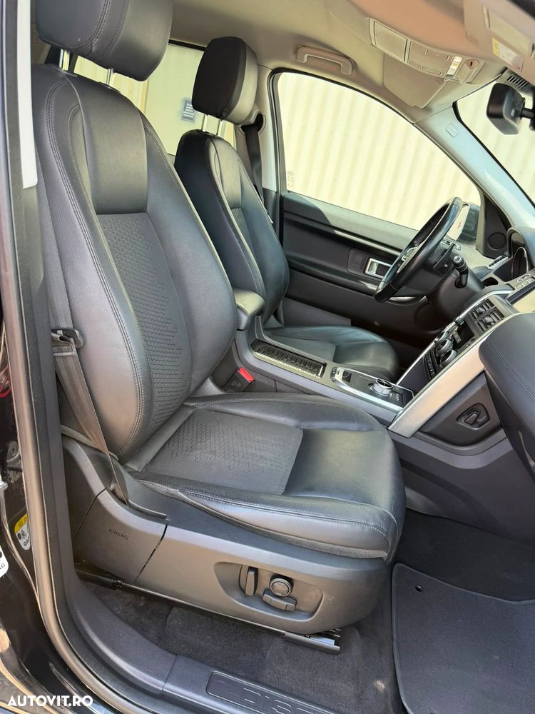 Land Rover Discovery Sport - 11