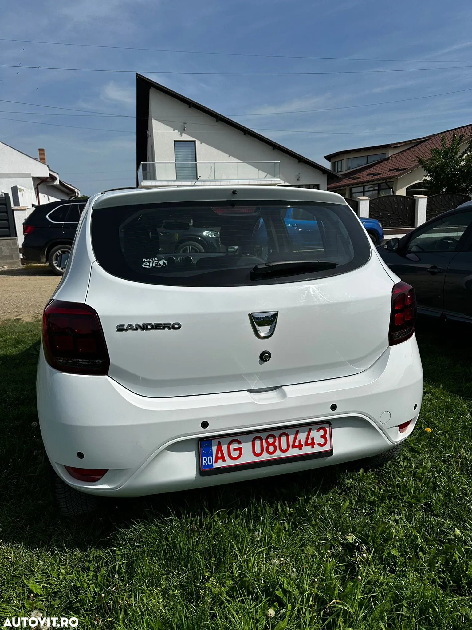 Dacia Sandero TCe 90 Essential - 3