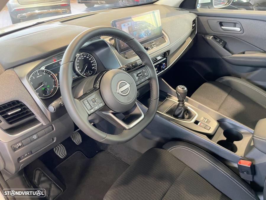 Nissan Qashqai 1.3 DIG-T Engage - 10