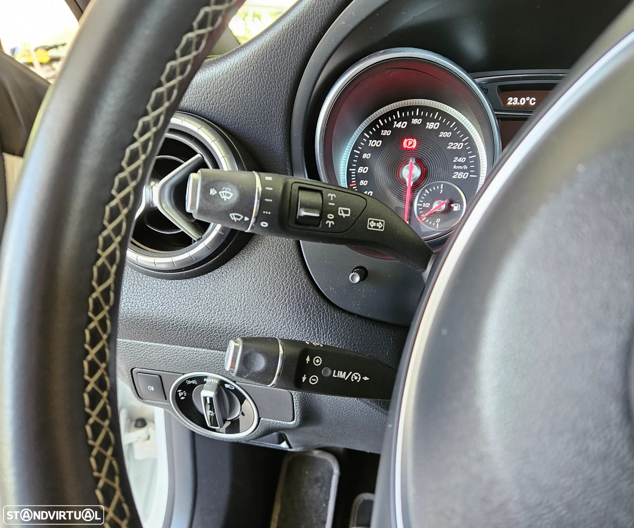 Mercedes-Benz CLA 180 d Shooting Brake Urban Aut. - 19