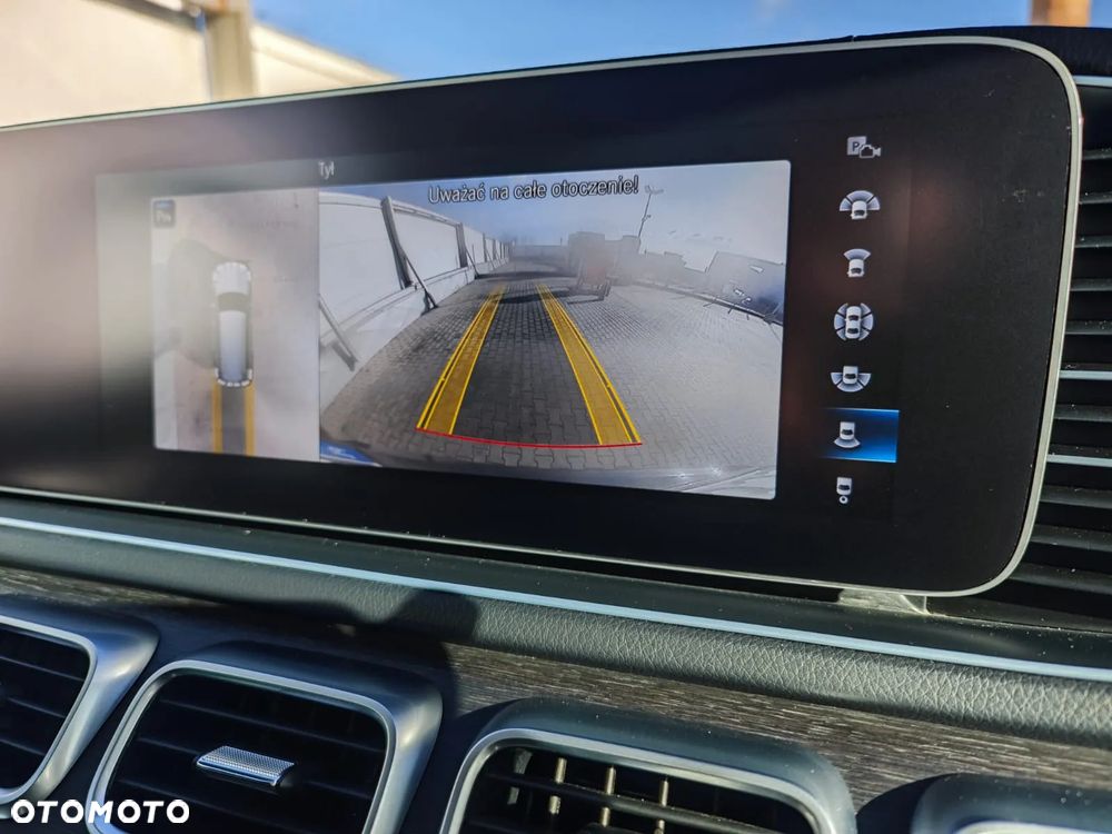 Mercedes-Benz GLS - 28