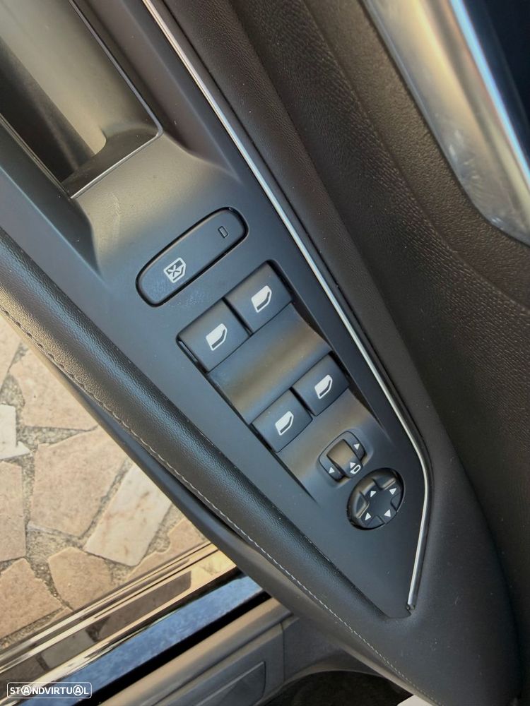 Peugeot 3008 1.2 PureTech Allure EAT6 - 30