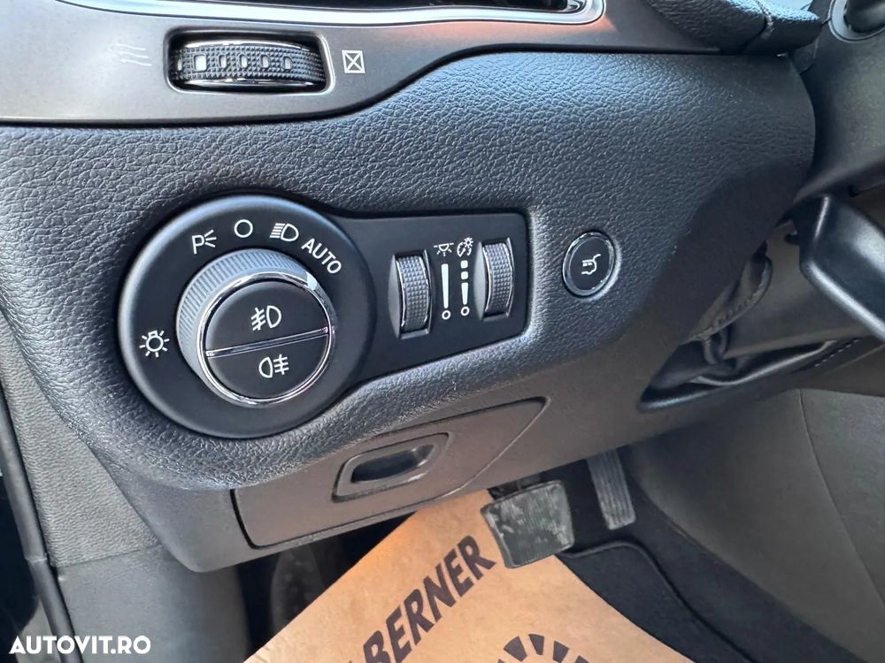 Jeep Cherokee 2.2 MJet AWD ACTIVE DRIVE I AT9 Limited - 29