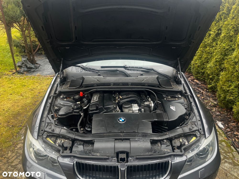 BMW Seria 3 318i - 8