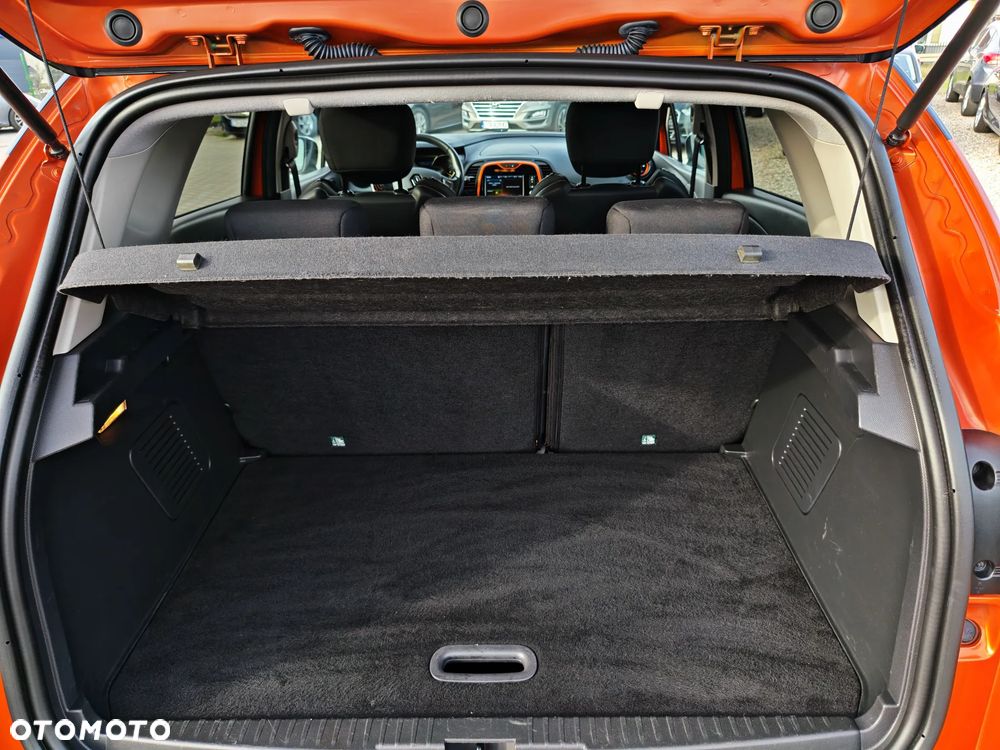 Renault Captur 1.2 TCe Helly Hansen EDC - 23