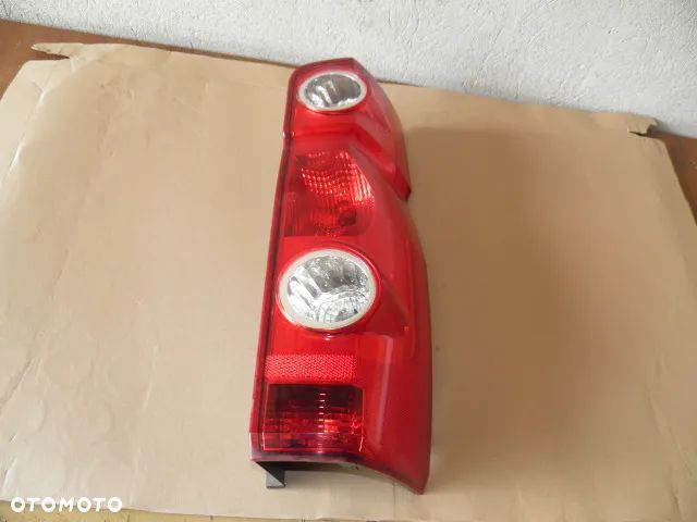 LAMPA PRAWA VW CRAFTER 2012r