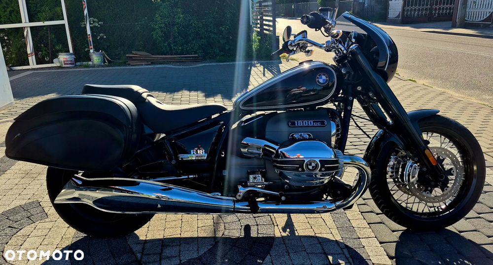 BMW R - 1