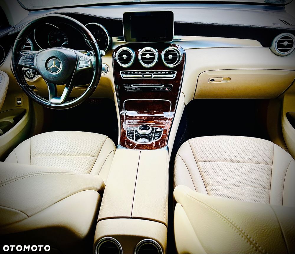 Mercedes-Benz GLC - 14