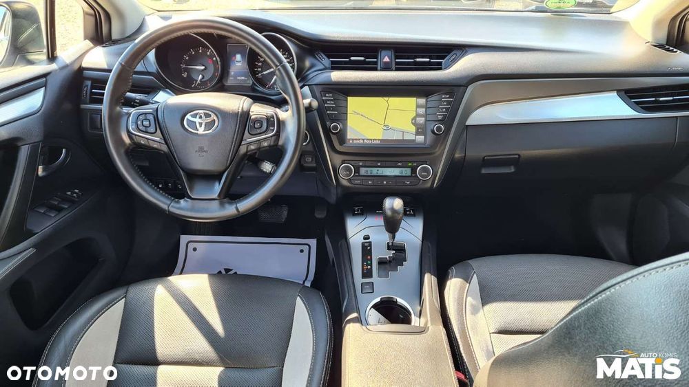 Toyota Avensis - 4