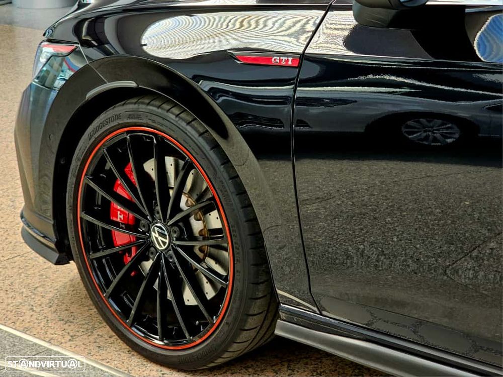 VW Golf 2.0 TSI GTI Clubsport 45 Years DSG - 11